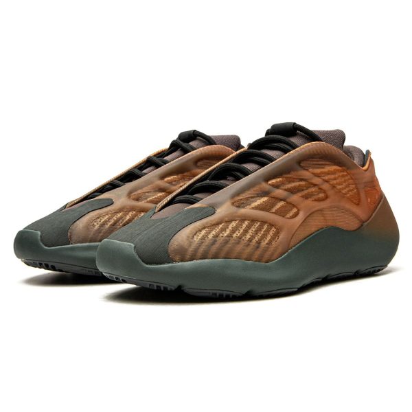 Yeezy 700 V3 Copper Fade GY4109-1